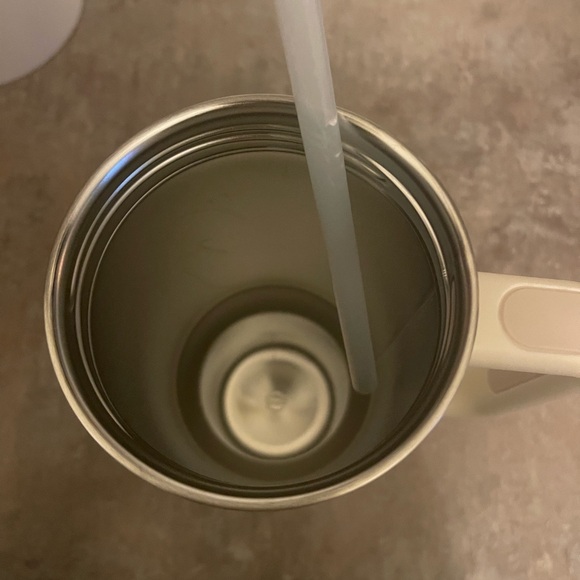 Stanley THE QUENCHER H2.0 FLOWSTATET™
TUMBLER | 40 OZ - Picture 2 of 3